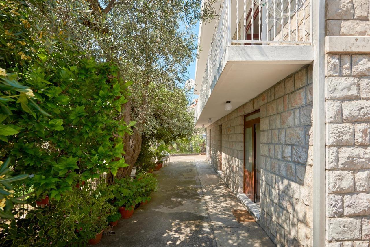 Apartmani Kuća u maslinama Sveti Stefan Bagian luar foto