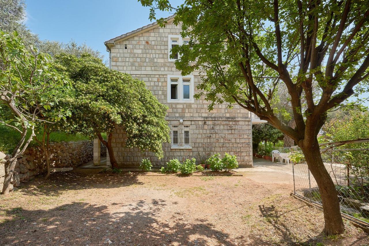 Apartmani Kuća u maslinama Sveti Stefan Bagian luar foto