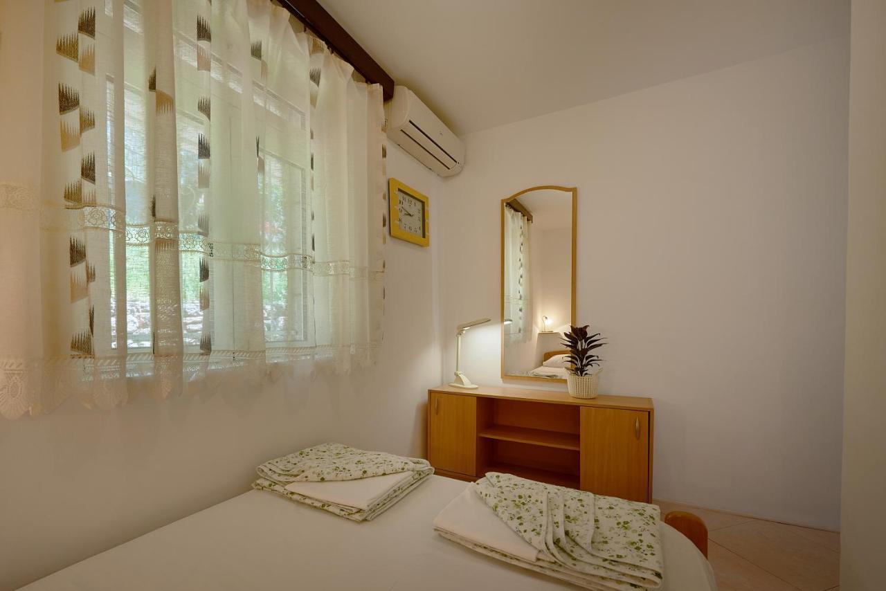 Apartmani Kuća u maslinama Sveti Stefan Bagian luar foto