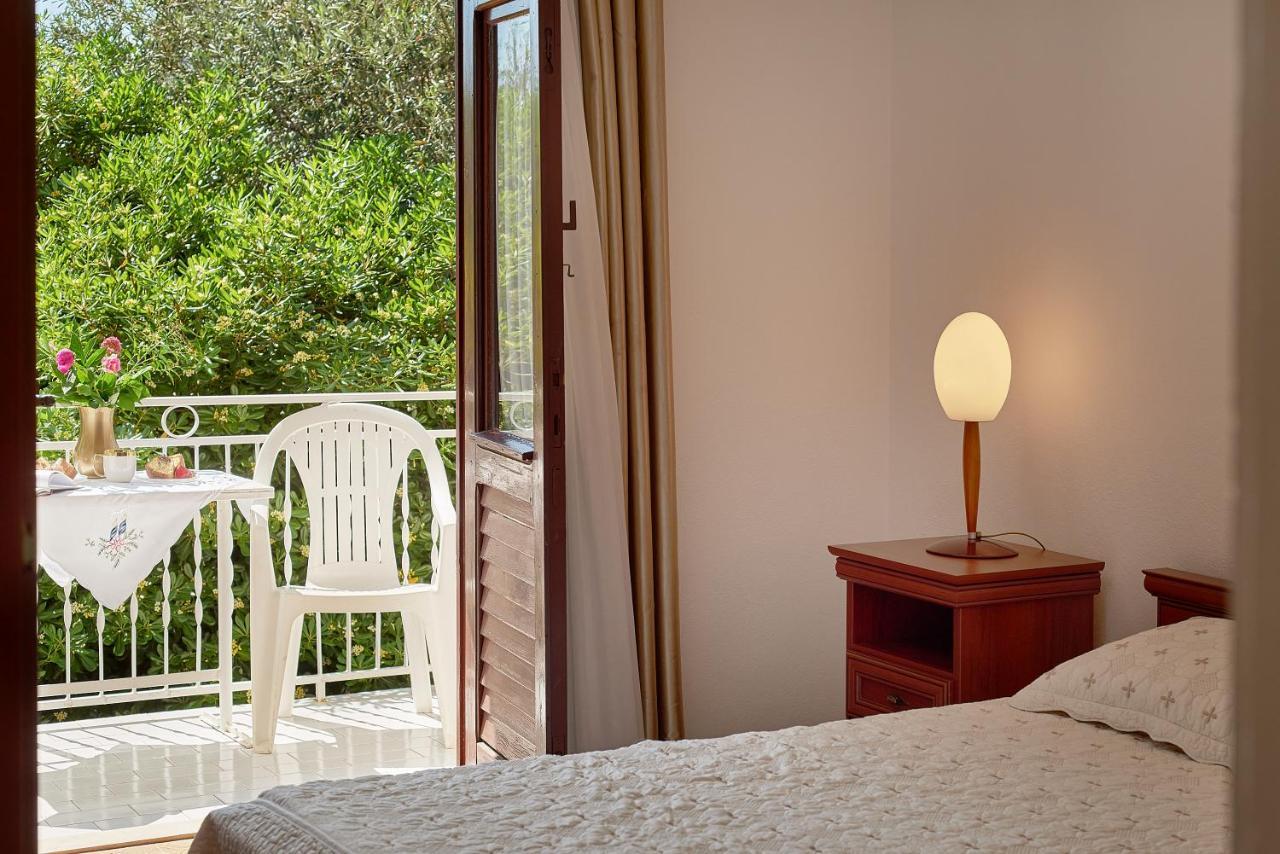 Apartmani Kuća u maslinama Sveti Stefan Bagian luar foto