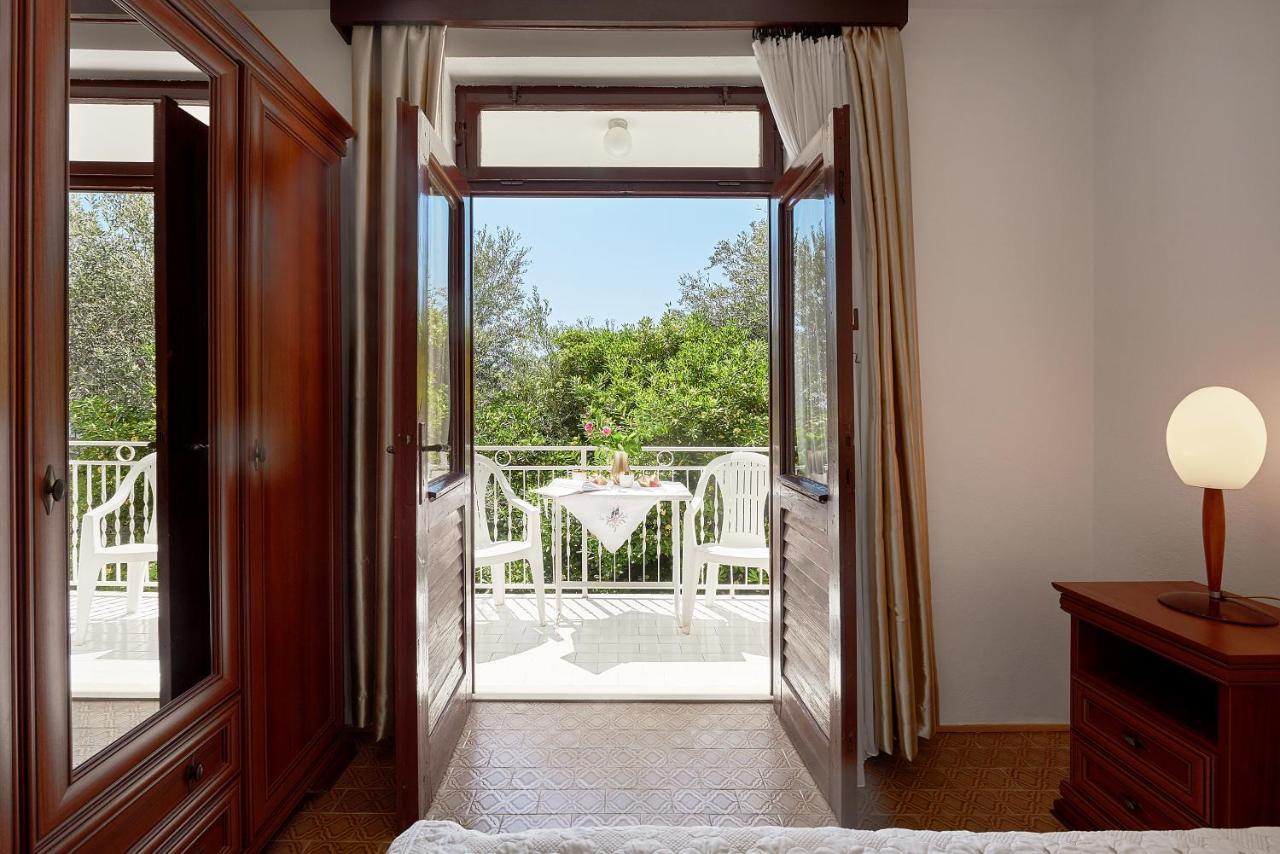 Apartmani Kuća u maslinama Sveti Stefan Bagian luar foto