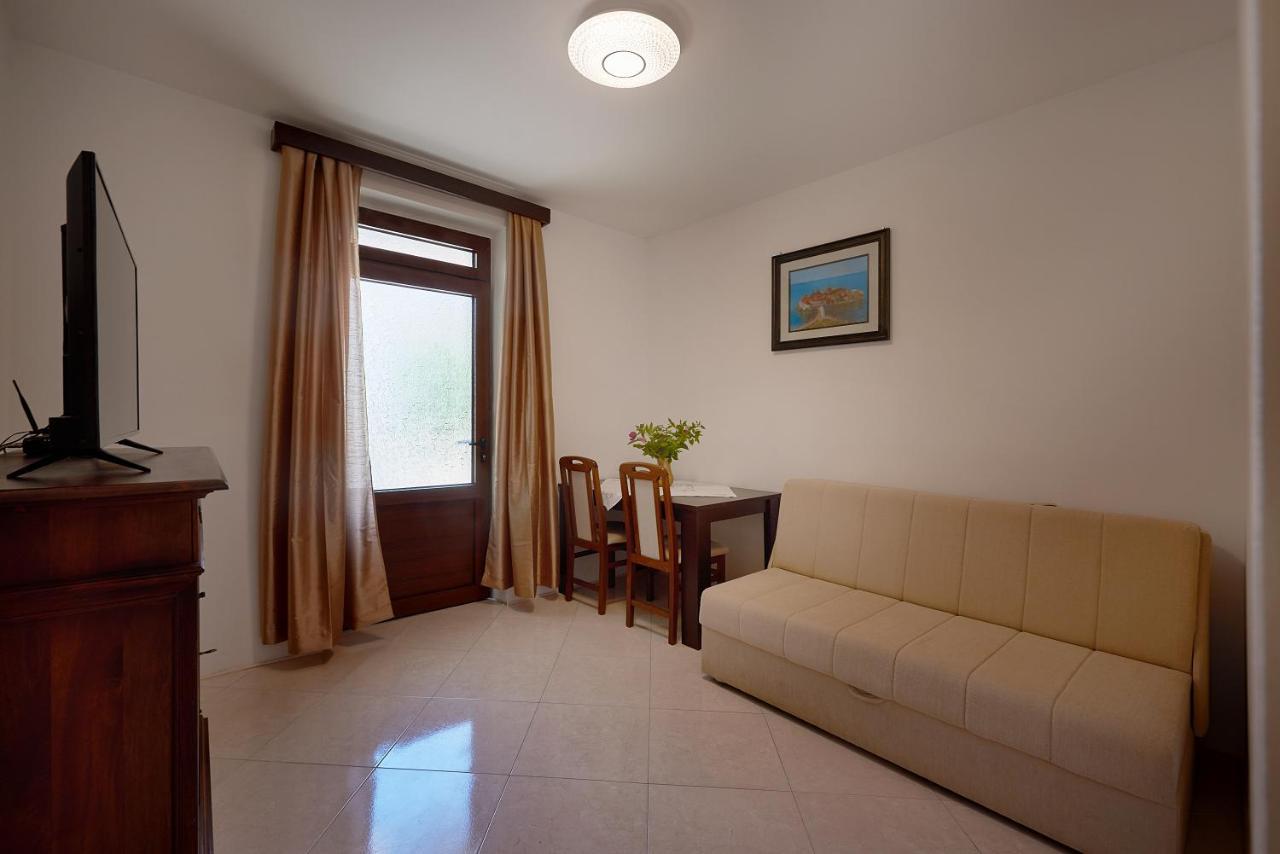 Apartmani Kuća u maslinama Sveti Stefan Bagian luar foto
