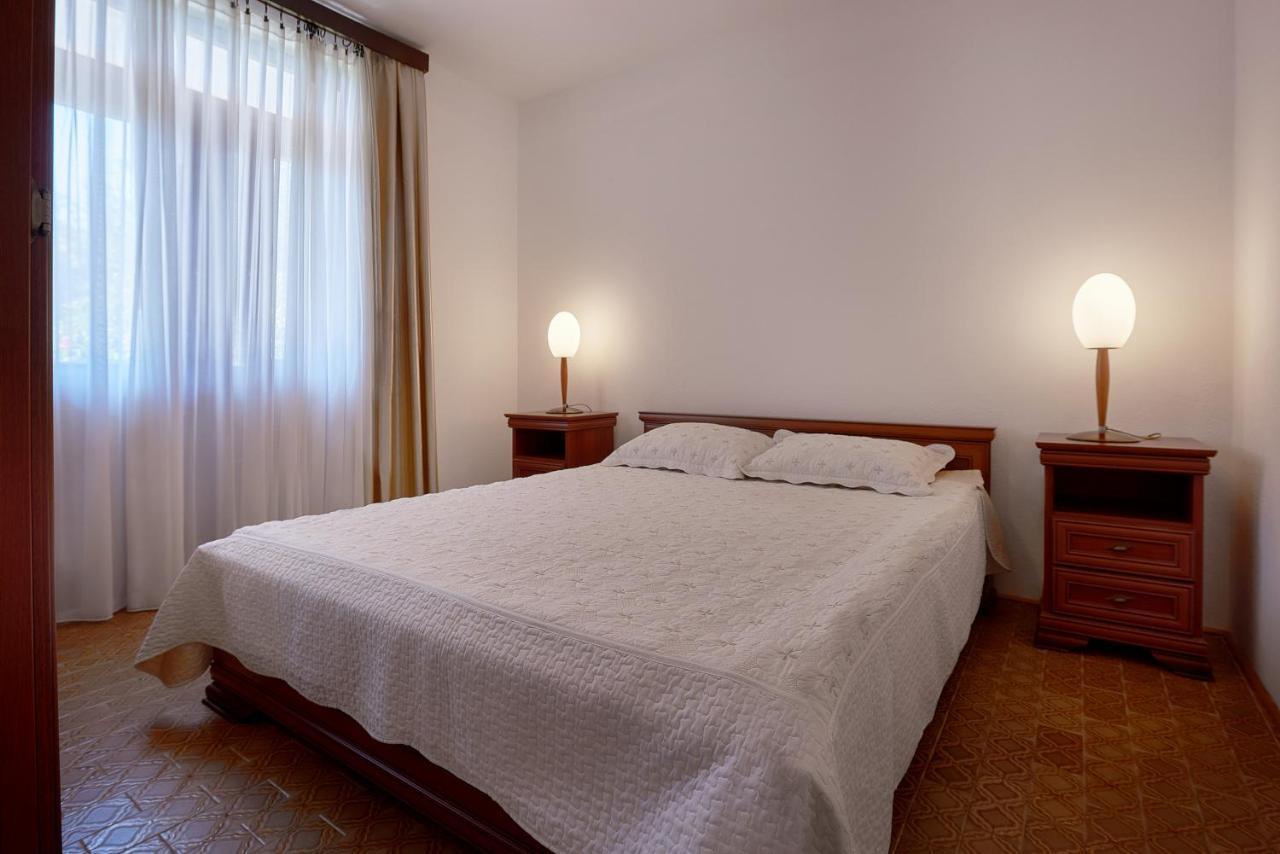 Apartmani Kuća u maslinama Sveti Stefan Bagian luar foto